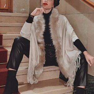 CHIC DOLLZ faux fur trimmed Poncho Cardigan